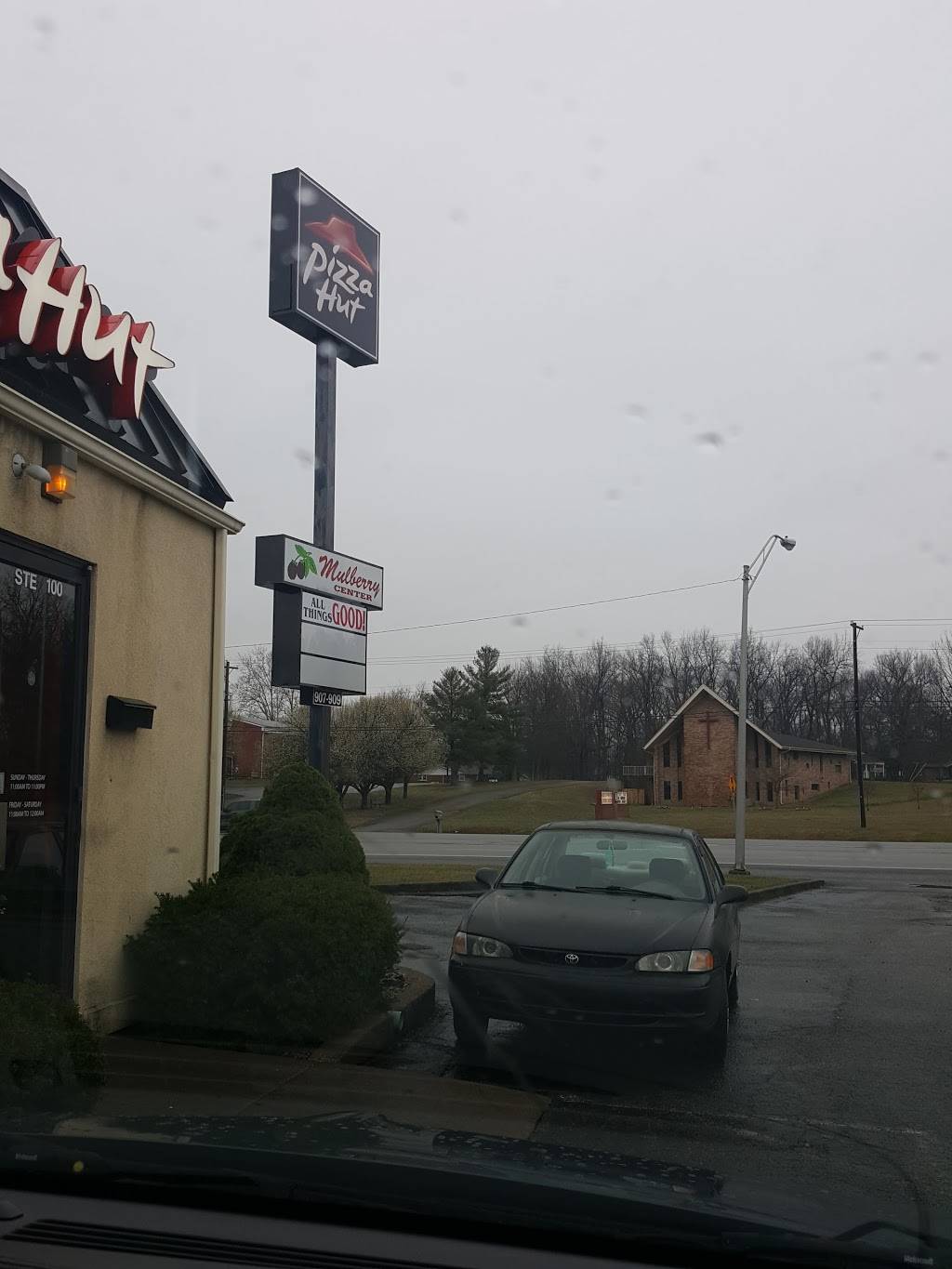 Pizza Hut | meal takeaway | 907 N Mulberry St, Elizabethtown, KY 42701, USA | 2707630808 OR +1 270-763-0808