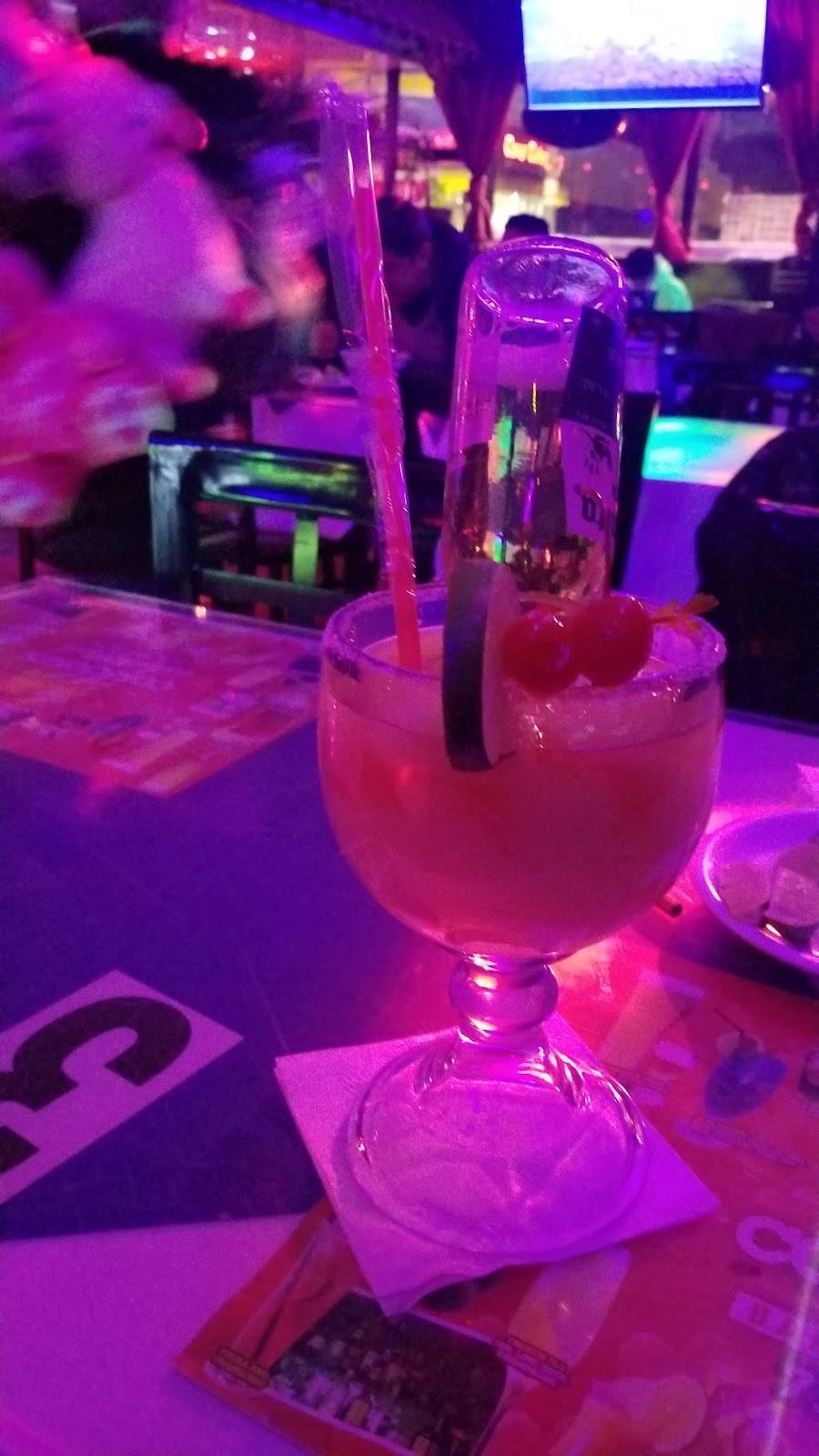 12 Corazones | restaurant | 86-22 Roosevelt Ave, Jackson Heights, NY 11372, USA | 7182055575 OR +1 718-205-5575