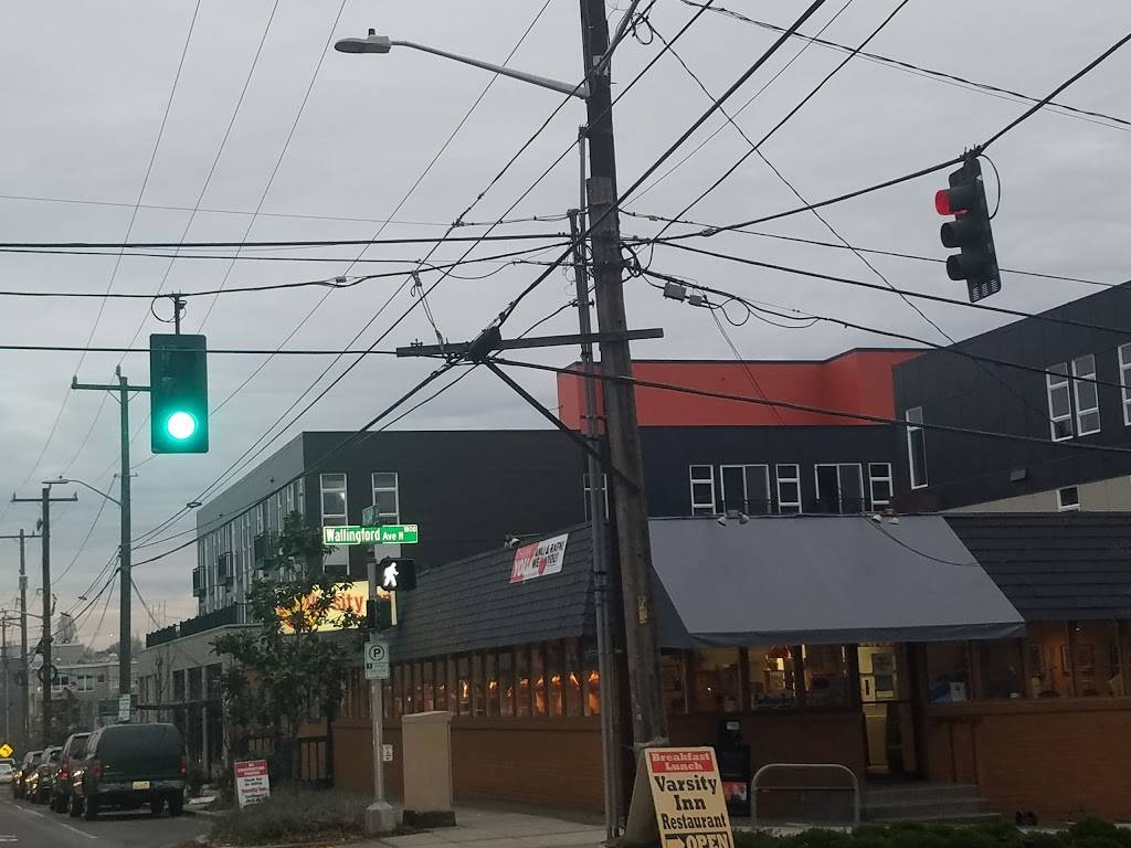 Varsity Inn Restaurant | restaurant | 1801 N 34th St, Seattle, WA 98103, USA | 2065472161 OR +1 206-547-2161