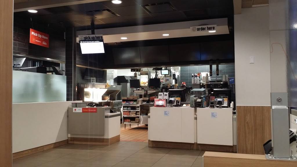 McDonalds | cafe | 5850 NW 39th Expy, Warr Acres, OK 73122, USA | 4057820361 OR +1 405-782-0361