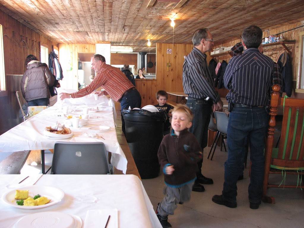 Sucrerie du moulin | restaurant | 4911 Route Lamothe, Notre-Dame-du-Mont-Carmel, QC G0X 3J0, Canada | 8195379567 OR +1 819-537-9567