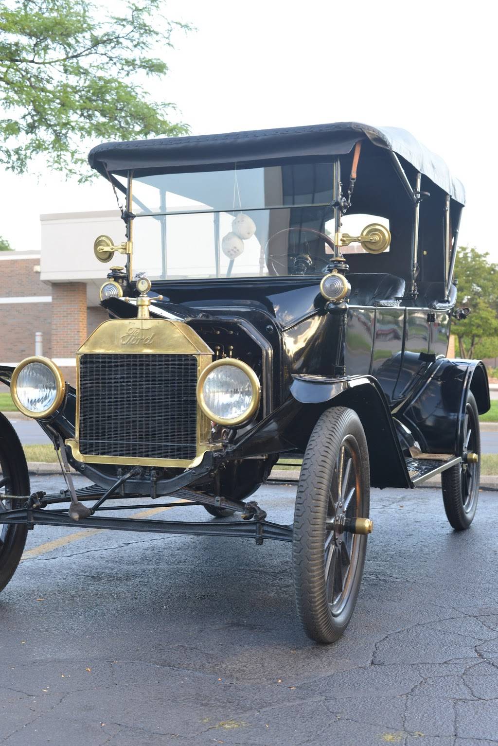 LimeLight Sports Bar & Grill | restaurant | 30200 Van Dyke Ave, Warren, MI 48093, USA | 5867517883 OR +1 586-751-7883