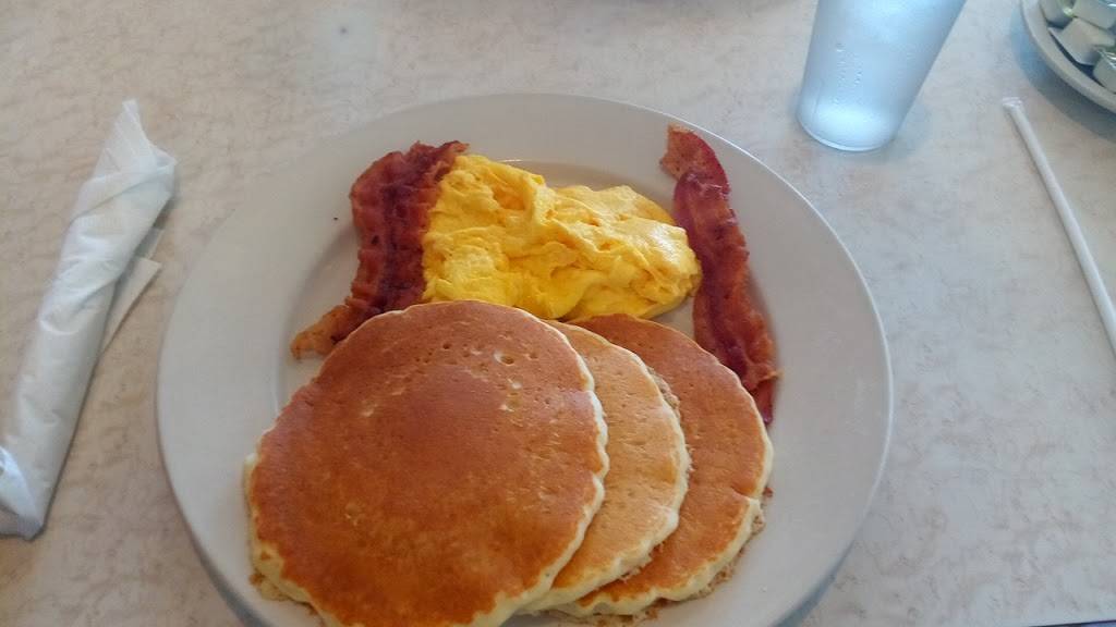 USA Pancake House | restaurant | 1801 Sibley Blvd, Calumet City, IL 60409, USA | 7088622236 OR +1 708-862-2236