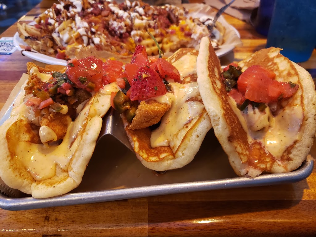 Double Wide Diner | restaurant | 135 W Bay St, Savannah, GA 31401, USA | 8888739567 OR +1 888-873-9567