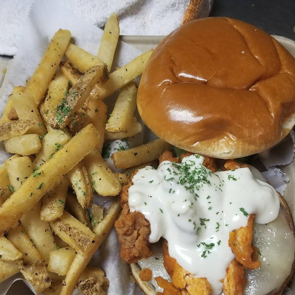 Ponies & Pints | restaurant | 110 N 18th St, Richmond, VA 23223, USA | 8047164455 OR +1 804-716-4455