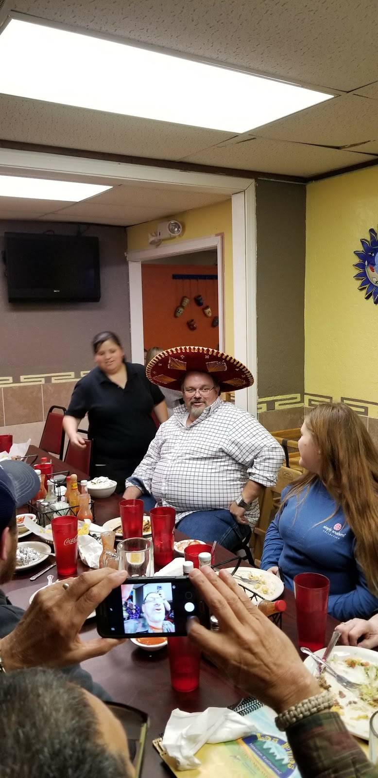 Los Pinos | restaurant | 1106 Cuba Rd # 313, Mayfield, KY 42066, USA | 2702476531 OR +1 270-247-6531