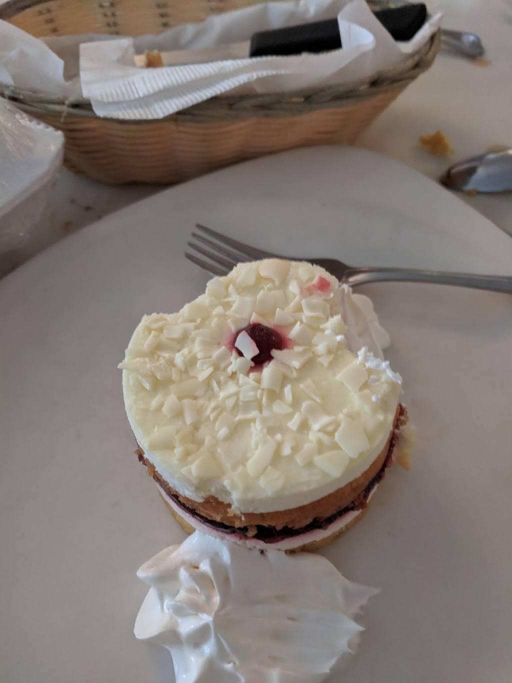 Venturas | restaurant | 787 Lansing St, Utica, NY 13501, USA | 3157328381 OR +1 315-732-8381