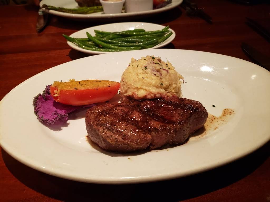 Stonewood Grill & Tavern | restaurant | 1210 International Pkwy, Heathrow, FL 32746, USA | 4072787468 OR +1 407-278-7468