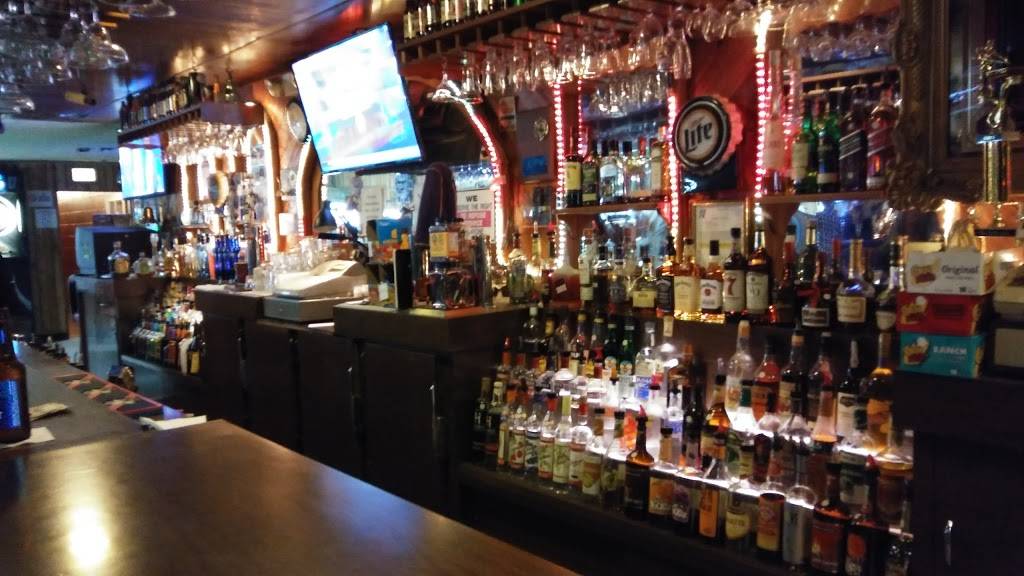 Vieiras Lounge | restaurant | 1700 McHenry Ave, Modesto, CA 95350, USA | 2095713900 OR +1 209-571-3900