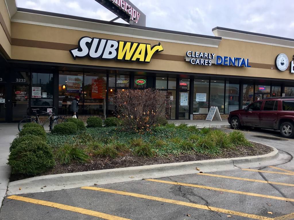 Subway Restaurants | restaurant | 3233 W Addison St, Chicago, IL 60618, USA | 7732798800 OR +1 773-279-8800