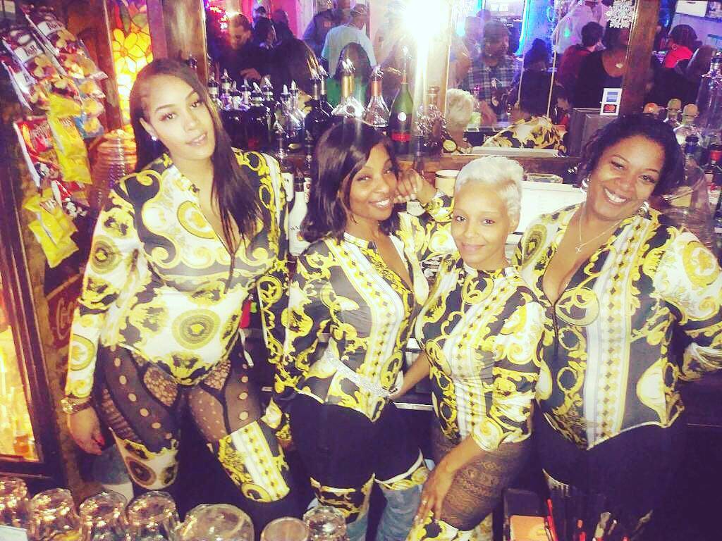 Stonies Pub and Grill | restaurant | 5400 Carthage Ave, Cincinnati, OH 45212, USA | 5139544002 OR +1 513-954-4002