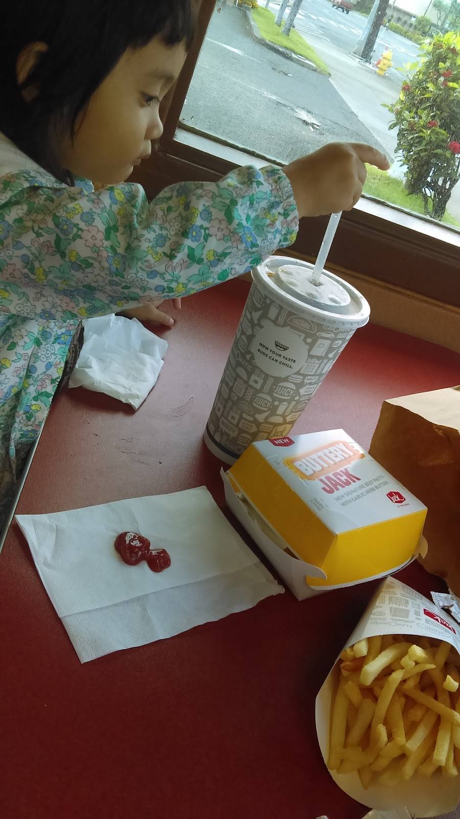 Jack in the Box | restaurant | 2183 N King St, Honolulu, HI 96819, USA | 8088476058 OR +1 808-847-6058