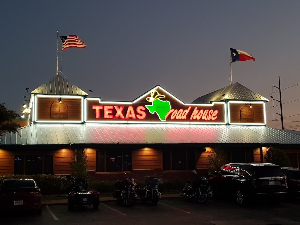 Texas Roadhouse | restaurant | 3111 Lawrence Rd, Wichita Falls, TX 76308, USA | 9406877427 OR +1 940-687-7427