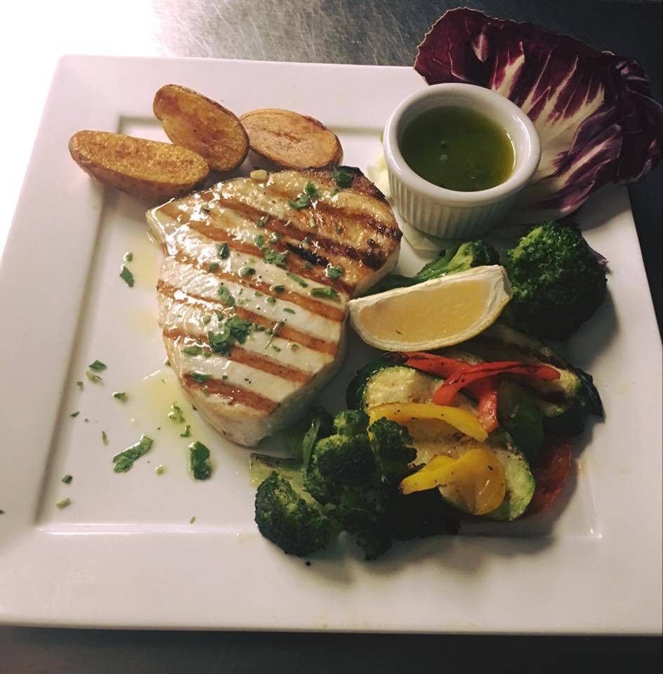 Carmelas Pizzeria | restaurant | 910 Hempstead Turnpike, Franklin Square, NY 11010, USA | 5164887884 OR +1 516-488-7884