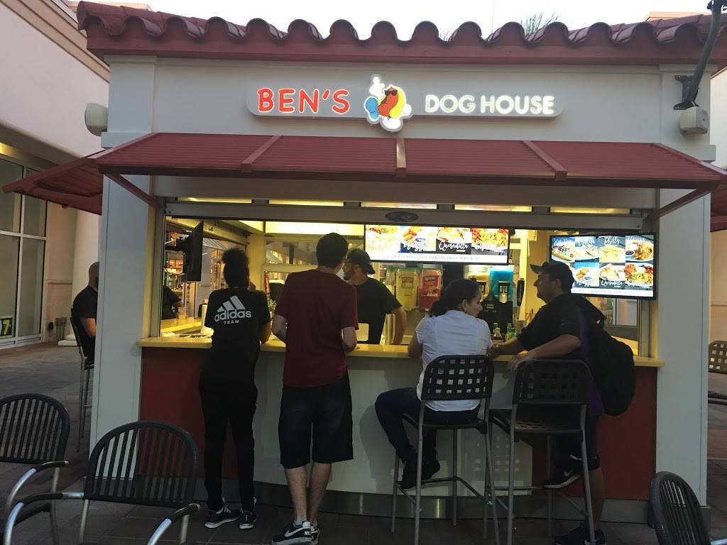 Bens Dog House | restaurant | 4951 International Dr, Orlando, FL 32819, USA | 4078796906 OR +1 407-879-6906