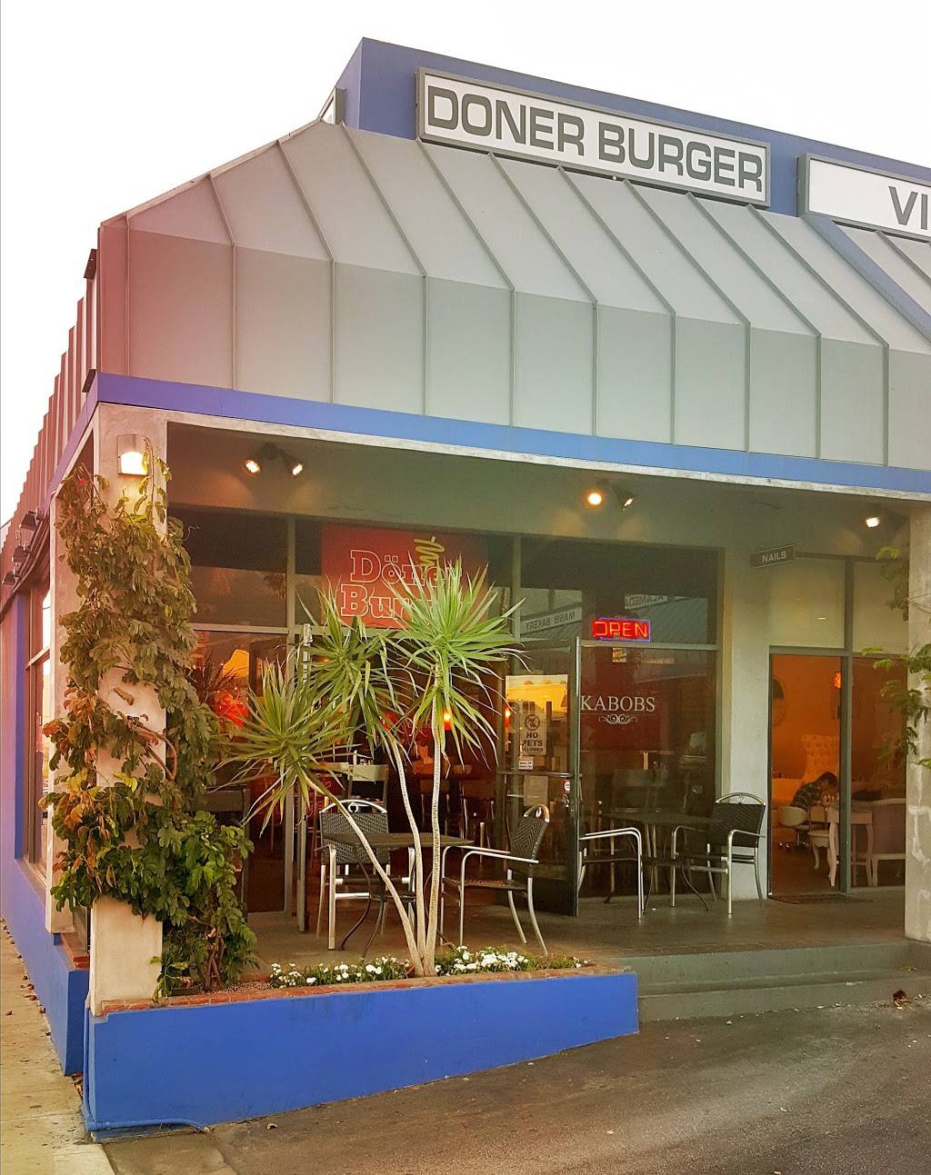 Doner Burger | restaurant | 321 E Alameda Ave p, Burbank, CA 91502, USA | 8188597388 OR +1 818-859-7388