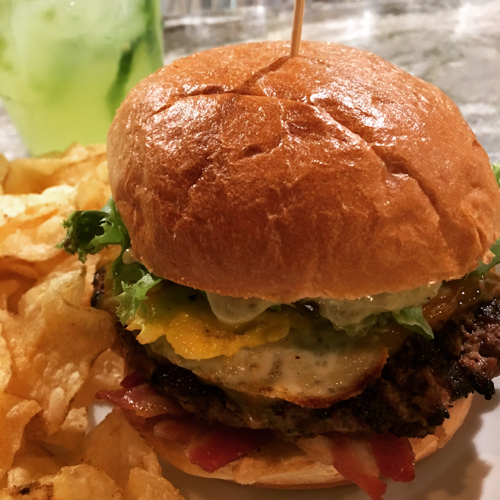 The Brew House | restaurant | 201 N Main St, Farmville, VA 23901, USA | 4343942207 OR +1 434-394-2207