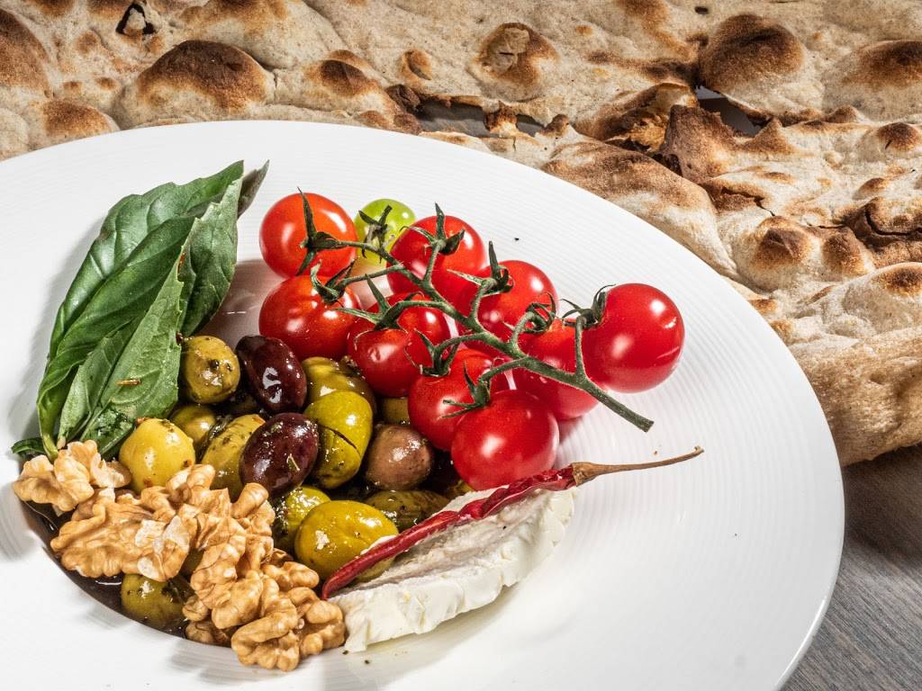 BiBi Mediterranean Inspired Food and Specialties | restaurant | 10724 NE 68th St, Kirkland, WA 98033, USA | 4258272424 OR +1 425-827-2424