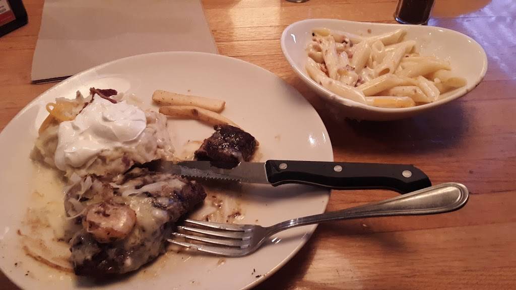 Applebees Grill + Bar | restaurant | 300 Skywatch Dr, Danville, KY 40422, USA | 8599367400 OR +1 859-936-7400