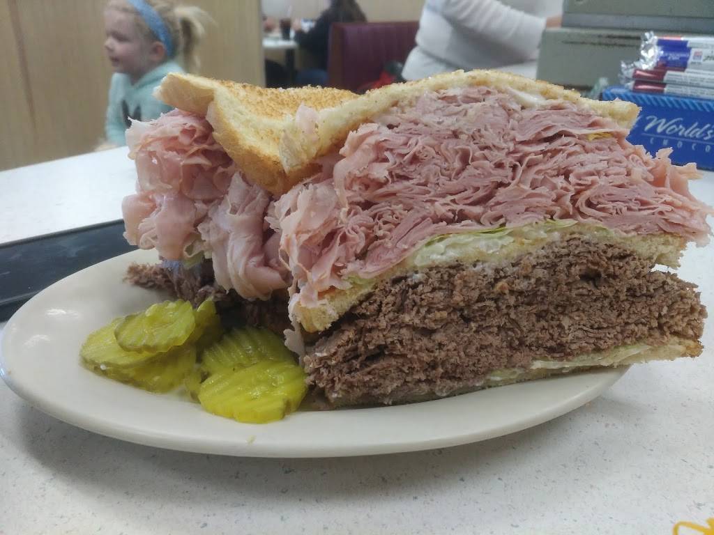 J & J Restaurant | restaurant | 6159 Glenway Ave, Cincinnati, OH 45211, USA | 5136612260 OR +1 513-661-2260