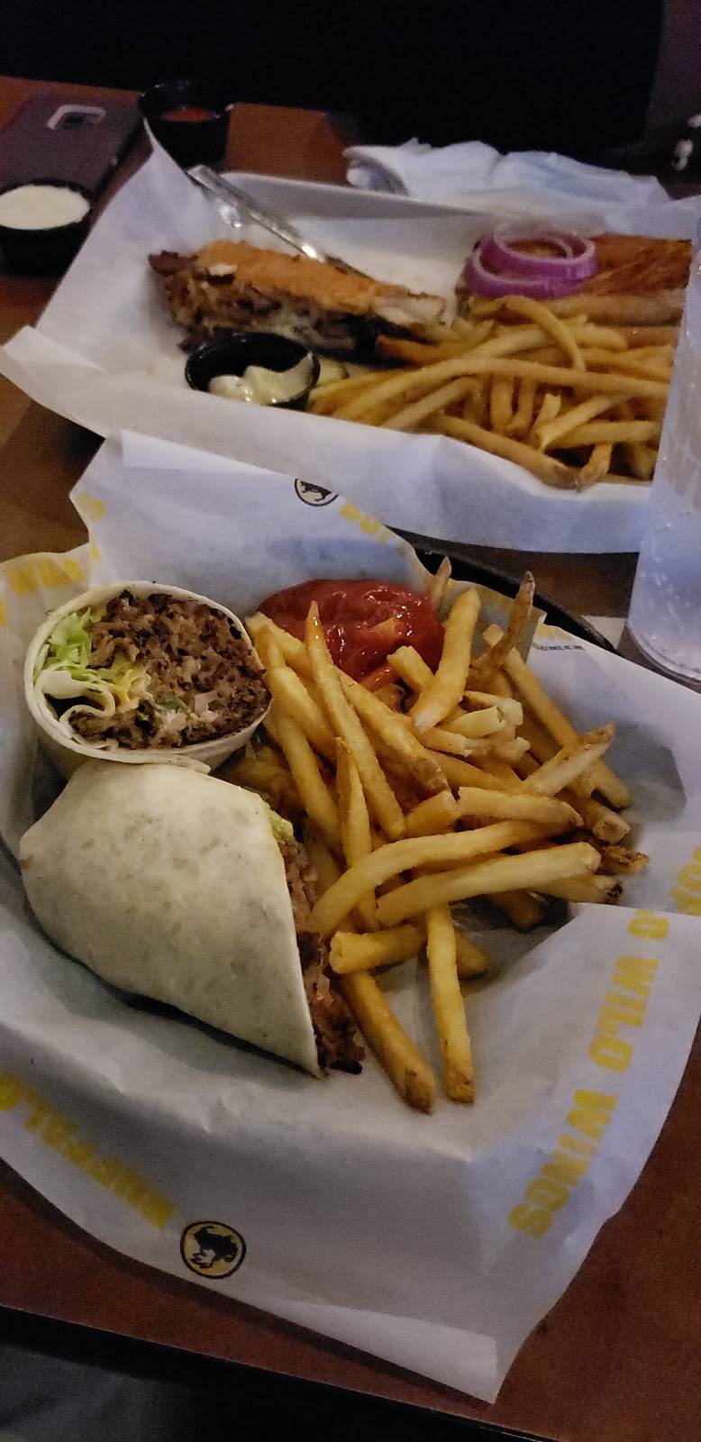 Buffalo Wild Wings | restaurant | 3798 Dryland Way, Easton, PA 18045, USA | 6103306950 OR +1 610-330-6950