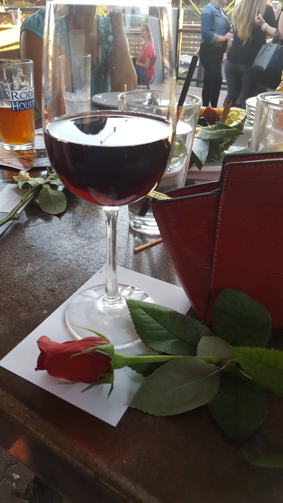 Revolver Houston | restaurant | 6502 Washington Ave, Houston, TX 77007, USA | 7138624555 OR +1 713-862-4555