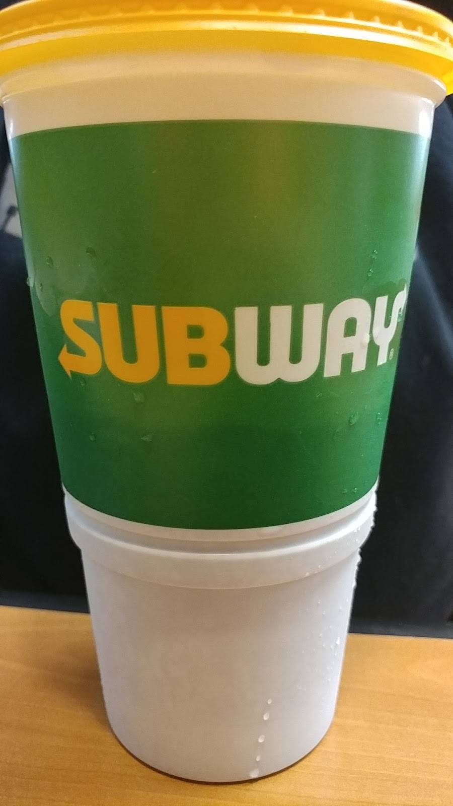 Subway | meal takeaway | 11 W Marine Dr, Astoria, OR 97103, USA | 5033253322 OR +1 503-325-3322