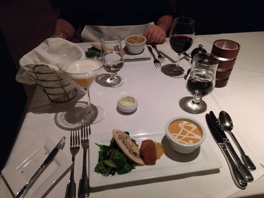 Le Communard | restaurant | 633 Bd Jutras E, Victoriaville, QC G6P 7H4, Canada | 8197587588 OR +1 819-758-7588