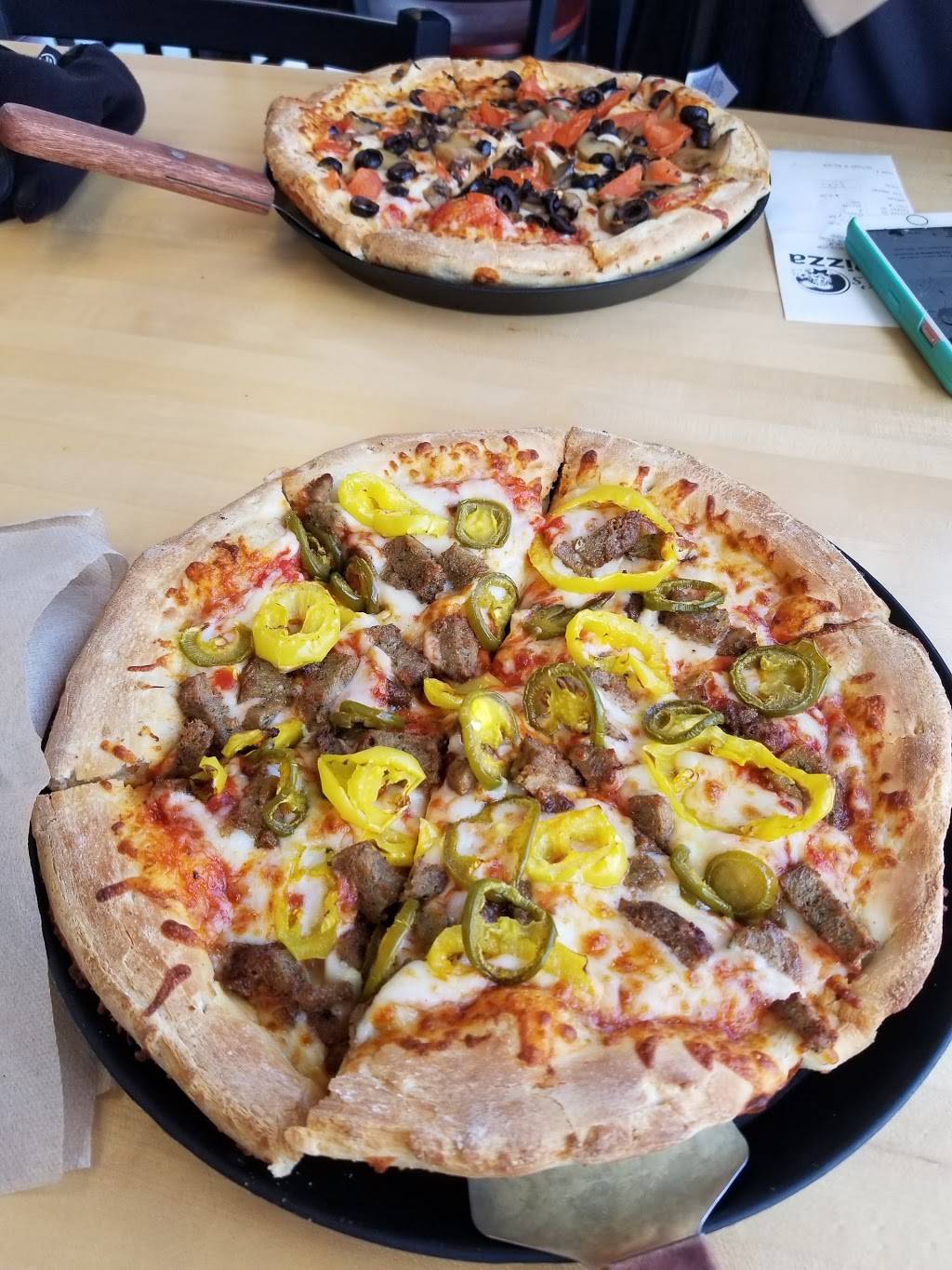 Luigis Pizza | restaurant | 2243 Suite A Lowes Drive West, Clarksville, TN 37040, USA | 9315469256 OR +1 931-546-9256