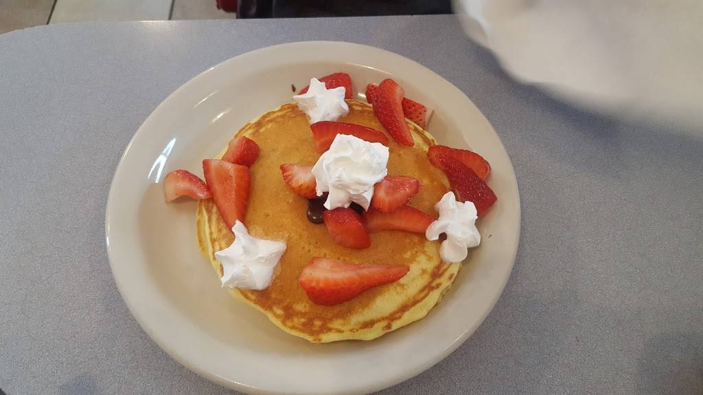 Pancake House & Grille | restaurant | 7245 Main St, Mackinac Island, MI 49757, USA | 9068473829 OR +1 906-847-3829