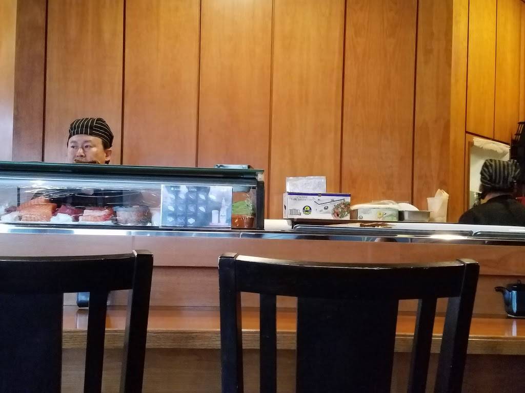 Sushi Cruise | restaurant | 725 River Rd #51, Edgewater, NJ 07020, USA | 2013133611 OR +1 201-313-3611