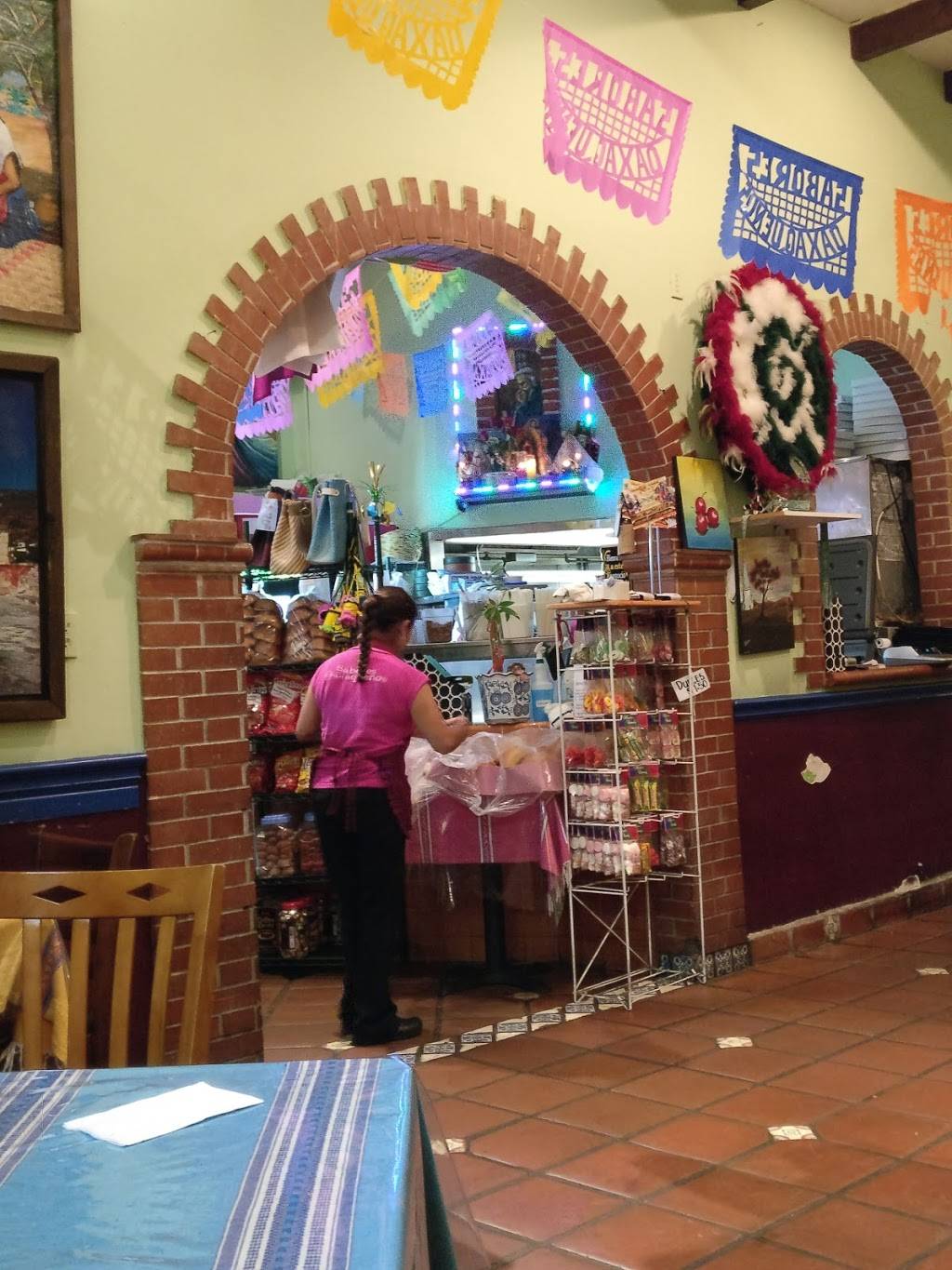 Sabores Oaxaquenos | restaurant | 3337 1/2 W 8th St, Los Angeles, CA 90005, USA | 2134105133 OR +1 213-410-5133