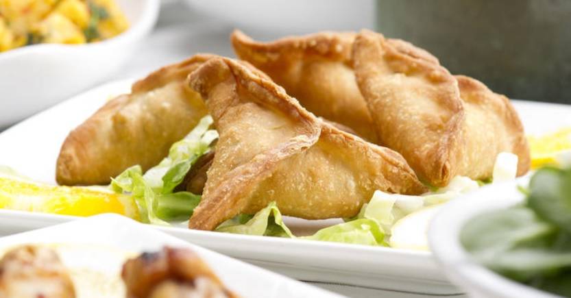 Maurya East Indian Roti (Bayview) | restaurant | 1549 Bayview Ave, East York, ON M4G 3B5, Canada | 4167922657 OR +1 416-792-2657