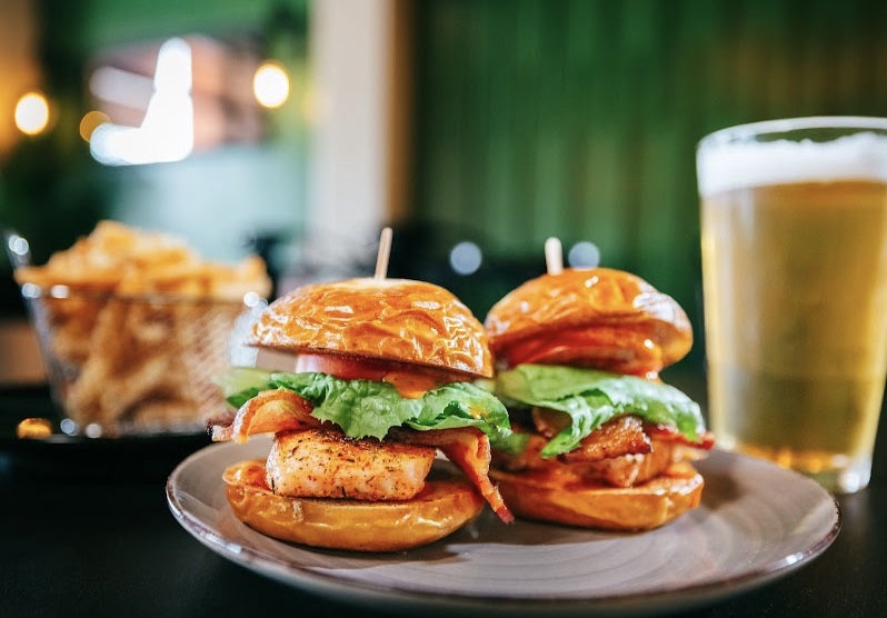 The Vine El Dorado Hills | restaurant | 3907 Park Dr, El Dorado Hills, CA 95762, USA | 9165102036 OR +1 916-510-2036