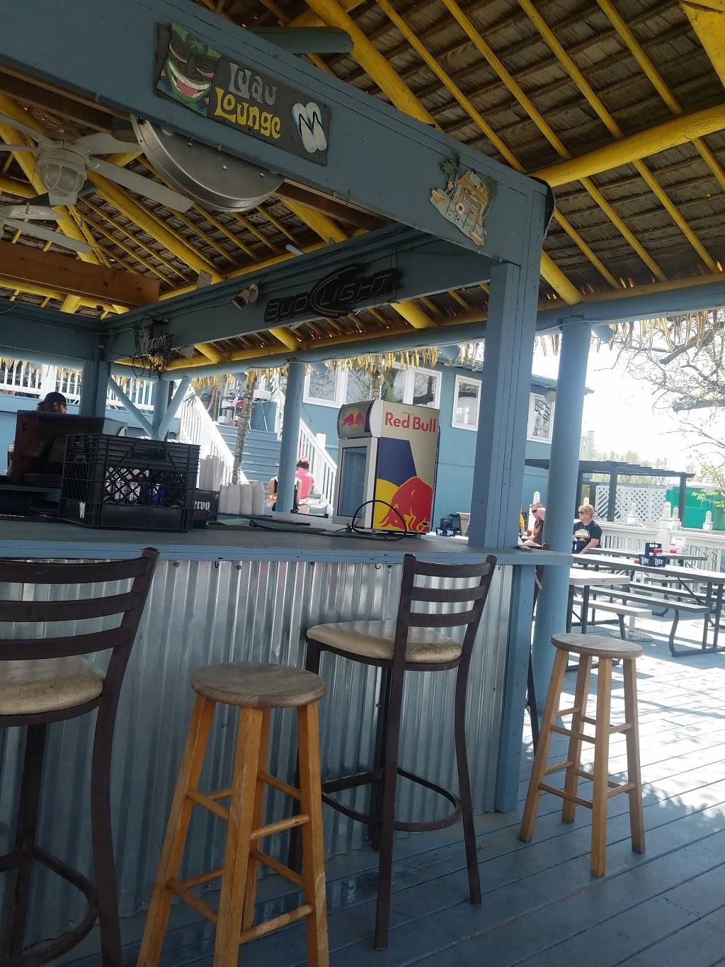 Boathouse Food & Deck | restaurant | 601 N Shore Dr, St Charles, MO 63301, USA | 6362503300 OR +1 636-250-3300