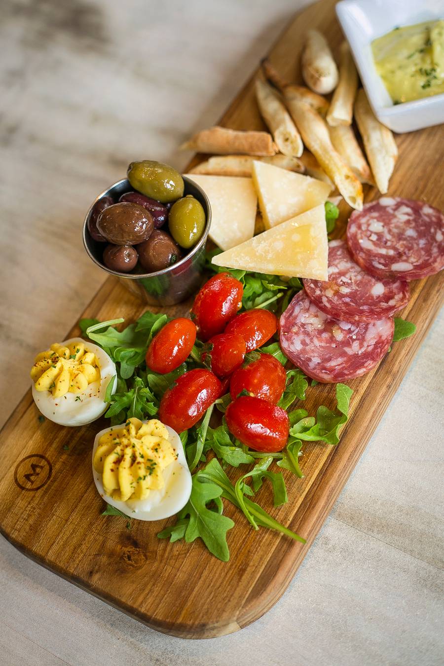 Alatri Bros | restaurant | 4926 Cordell Ave, Bethesda, MD 20814, USA | 3017186427 OR +1 301-718-6427