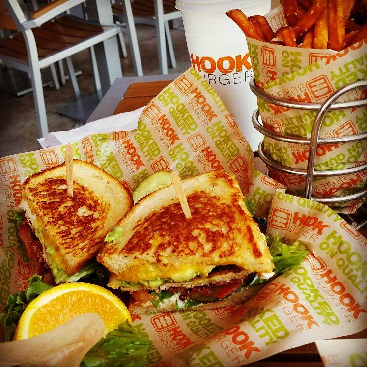 Hook Burger | restaurant | 6201 Topanga Canyon Blvd, Woodland Hills, CA 91367, USA | 8186101500 OR +1 818-610-1500