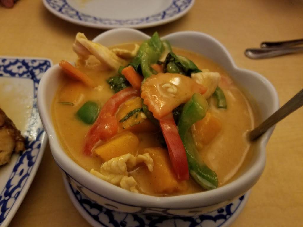 Thai House Restaurant | restaurant | 5143 Ming Ave, Bakersfield, CA 93309, USA | 6613979667 OR +1 661-397-9667