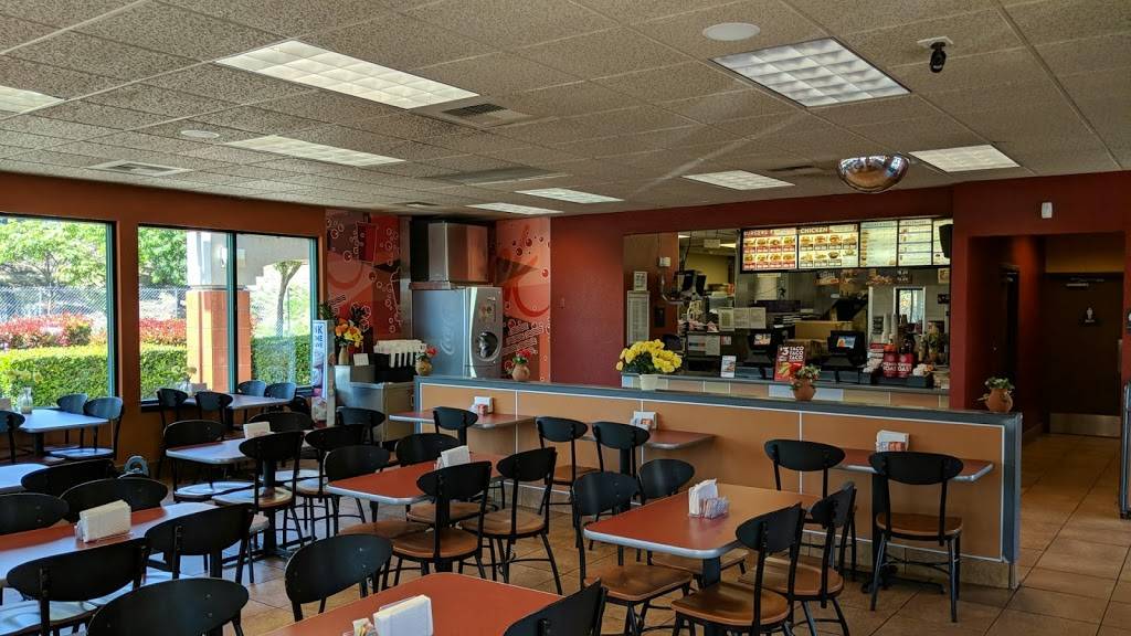 Jack in the Box | restaurant | 220 Nut Tree Pkwy, Vacaville, CA 95687, USA | 7074462366 OR +1 707-446-2366