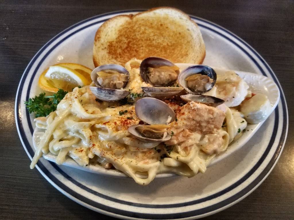 Doogers Seafood & Grill | restaurant | 505 Broadway St, Seaside, OR 97138, USA | 5037383773 OR +1 503-738-3773