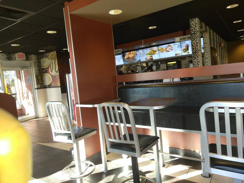 McDonalds | cafe | 13 W Suffolk Ave, Central Islip, NY 11722, USA | 6312341110 OR +1 631-234-1110