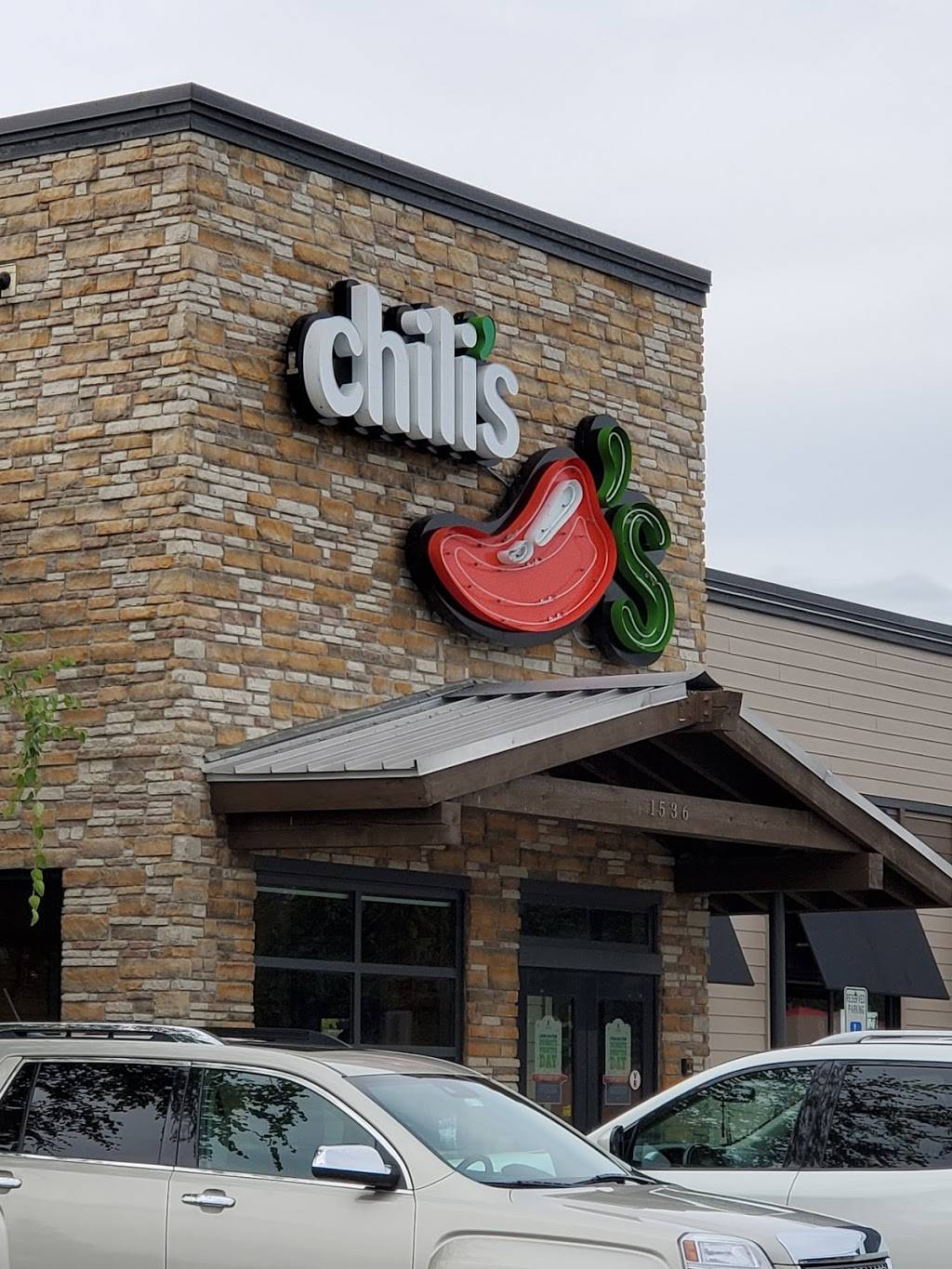 Chilis Grill & Bar | restaurant | 1536 Military Rd, Niagara Falls, NY 14304, USA | 7162977326 OR +1 716-297-7326