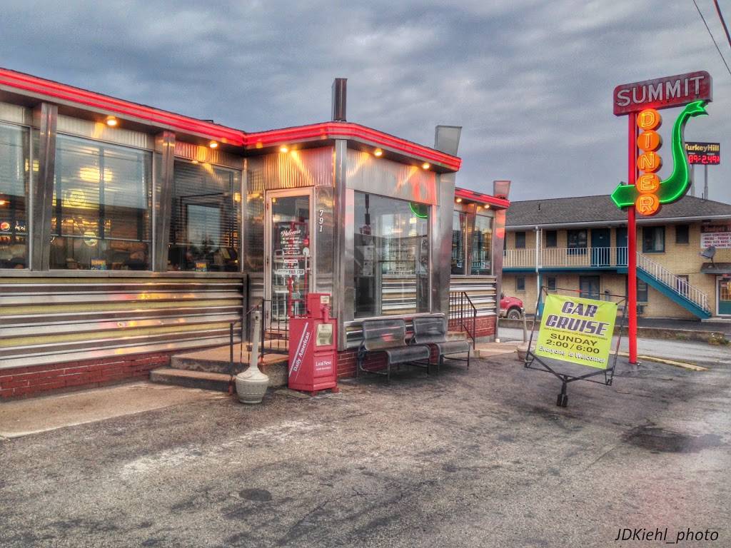 Summit Diner | restaurant | 791 N Center Ave, Somerset, PA 15501, USA | 8144457154 OR +1 814-445-7154