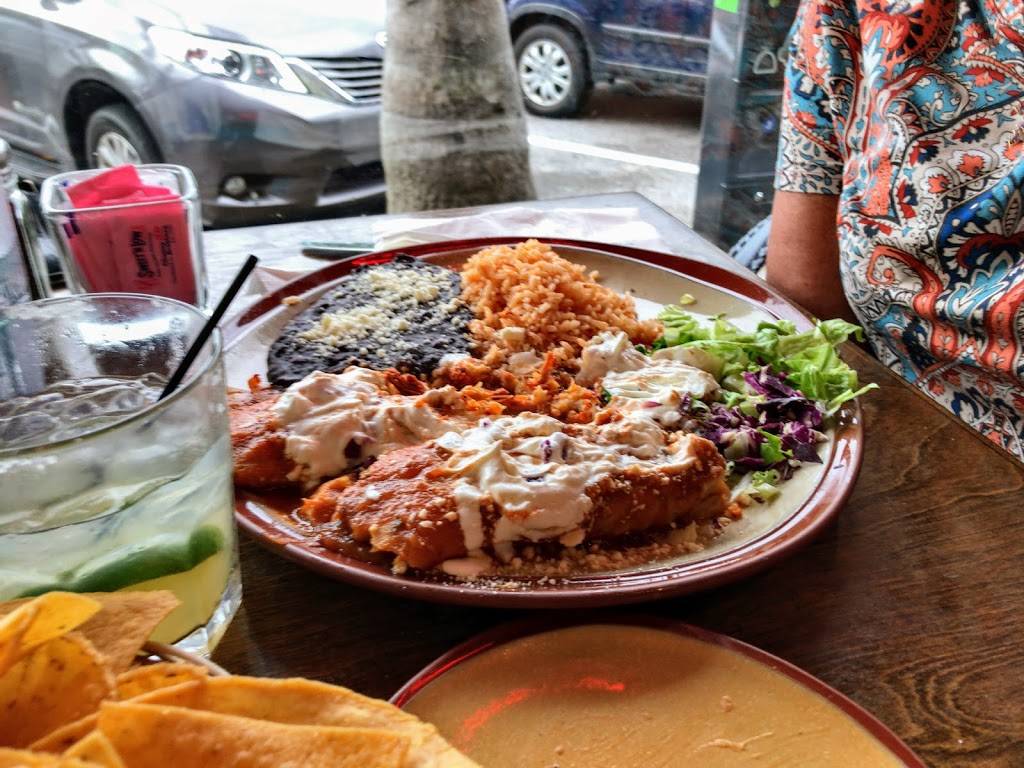 Casa Tina Mexican & Vegetarian Cuisine | restaurant | 365 Main St, Dunedin, FL 34698, USA | 7277349226 OR +1 727-734-9226