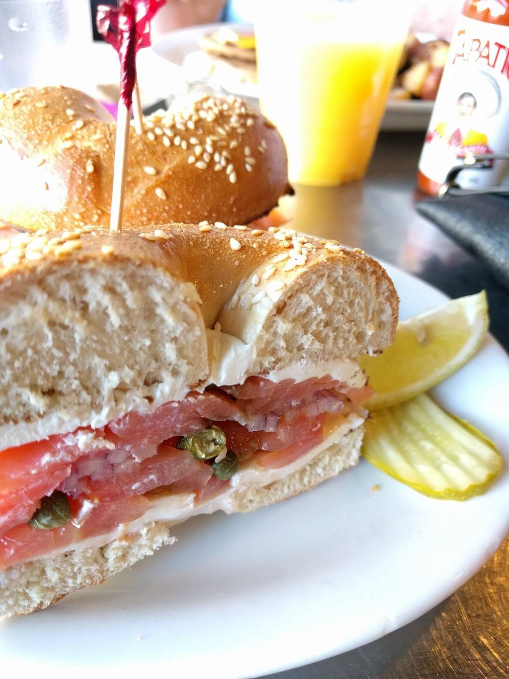 The Grind | cafe | 783 Haight St, San Francisco, CA 94117, USA | 4158640955 OR +1 415-864-0955