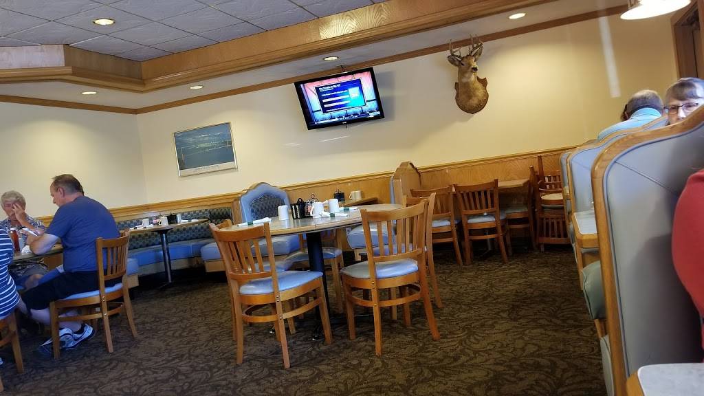 Deerfield Family Restaurant | restaurant | 61239,, 2215 John Deere Rd, East Moline, IL 61244, USA | 3097923900 OR +1 309-792-3900