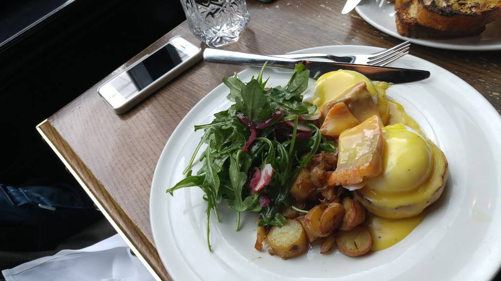 Weslodge Saloon | restaurant | 480 King St W, Toronto, ON M5V 1L7, Canada | 6476600999 OR +1 647-660-0999