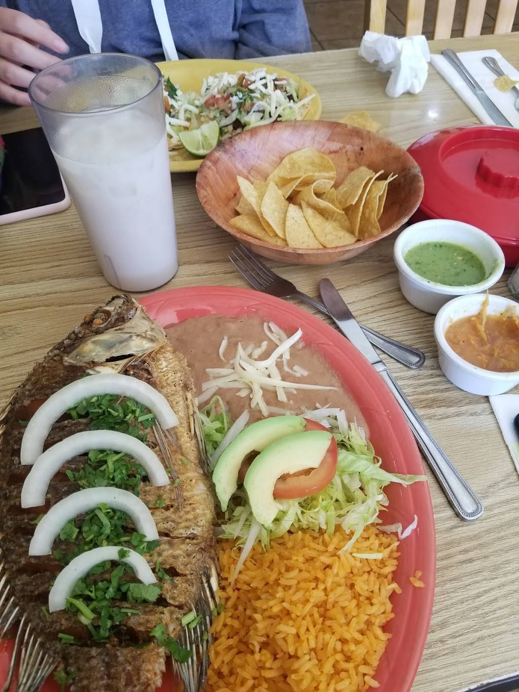 Taqueria Cancun | restaurant | 2224 4th St, San Rafael, CA 94901, USA | 4154545282 OR +1 415-454-5282