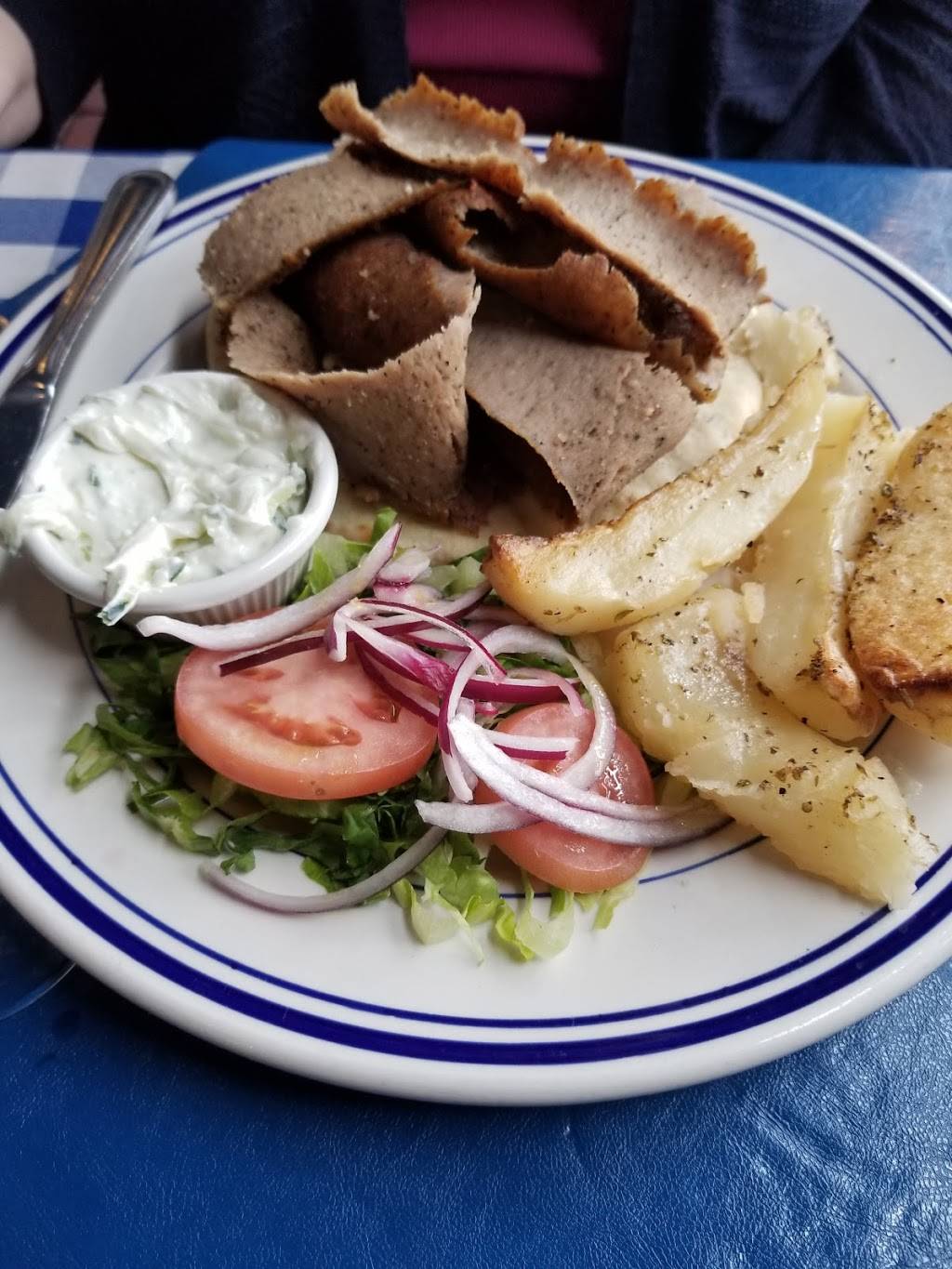 Pithari Taverna | restaurant | 28 Woodbridge Ave, Highland Park, NJ 08904, USA | 7325720616 OR +1 732-572-0616