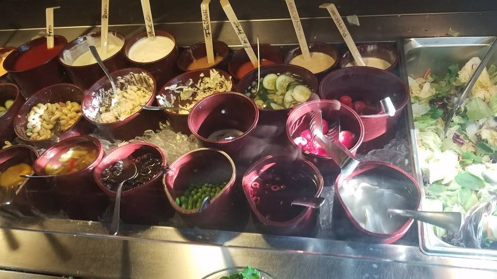 Chissys Pub & Grill | restaurant | 501 N Mill St, Waldo, WI 53093, USA | 9205288656 OR +1 920-528-8656